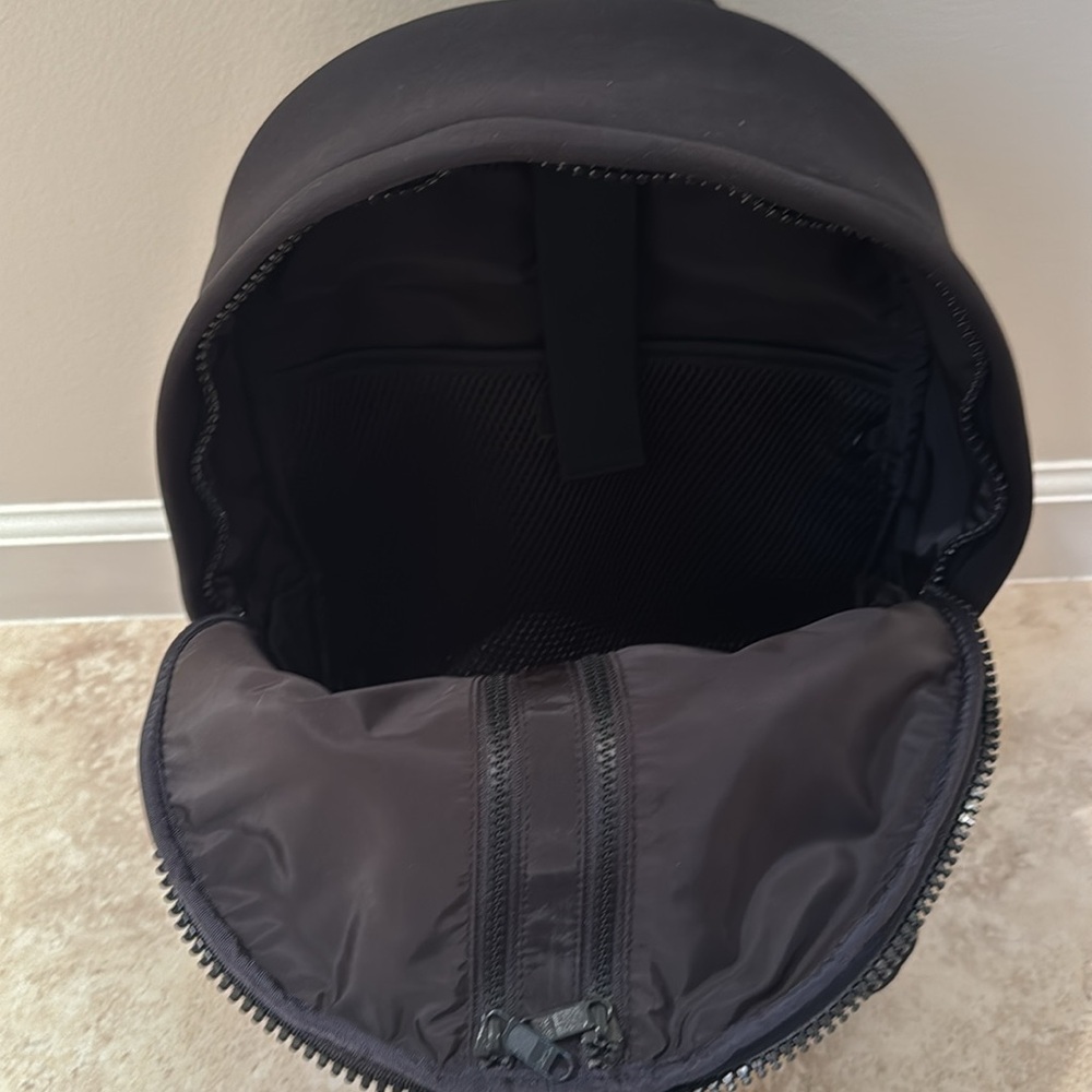 NWOT Dagne Dover Backpack - Picture 5 of 10